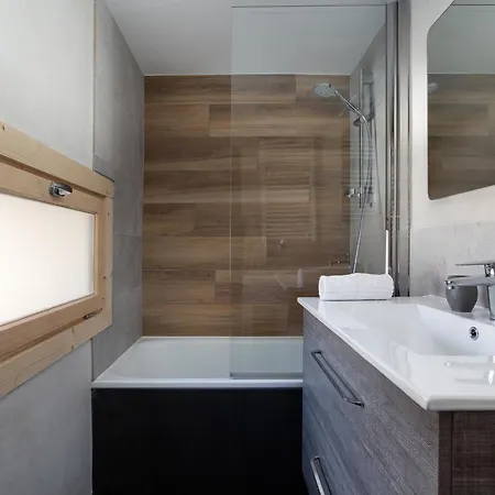 Grand Roc - Campanules 411 - Happy * Chamonix